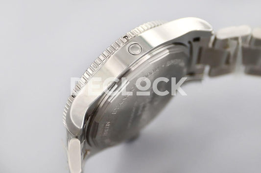 Replica Breitling Superocean Automatic 44mm in Black Dial on Black Bezel Ref: A17367D71B1A1 |  Declock.