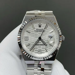 Land-Dweller 40mm 127334 WG in White Dial