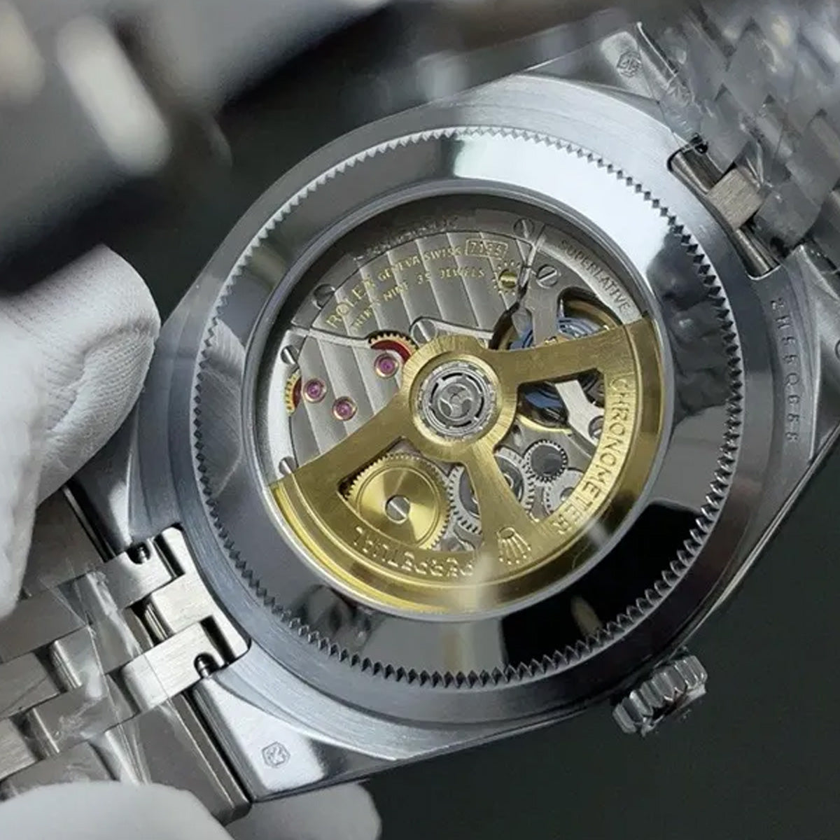 Land-Dweller 40mm 127334 WG in White Dial