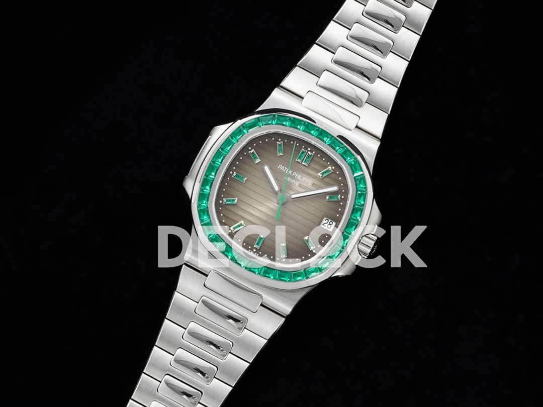 Replica Pattek Philippe Nautilus 5711 Brown Dial Green Diamond Bezel |  Declock.
