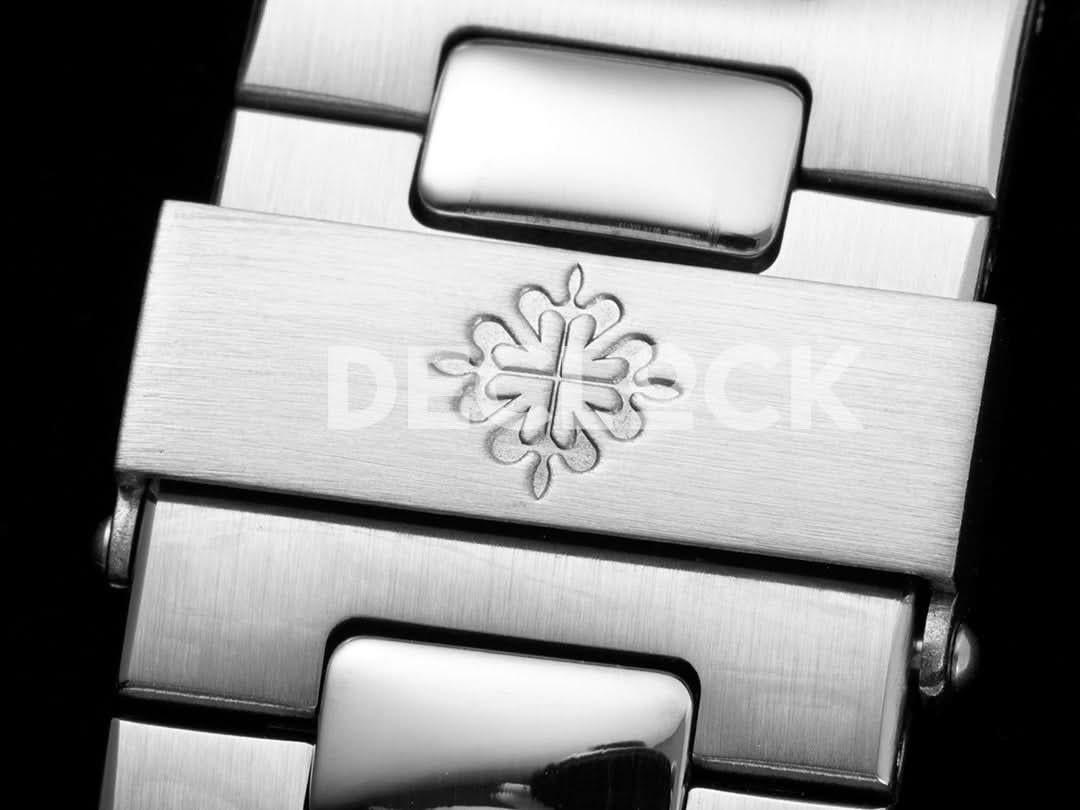 Replica Pattek Philippe Nautilus 5711 Brown Dial Green Diamond Bezel |  Declock.