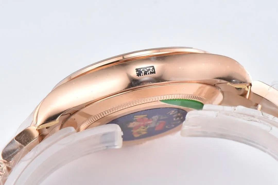 Replica Rolex Daytona 126505 Black Dial in Everose Gold |  Declock.