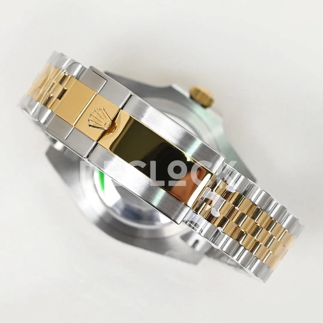 Replica Rolex GMT-Master II 126713GRNR Yellow Rolesor