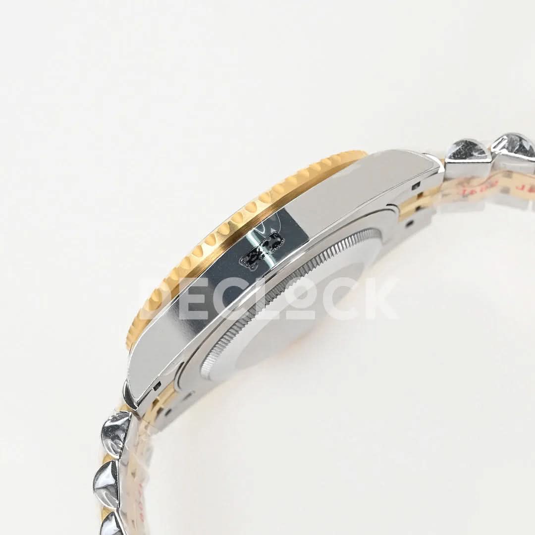Replica Rolex GMT-Master II 126713GRNR Yellow Rolesor