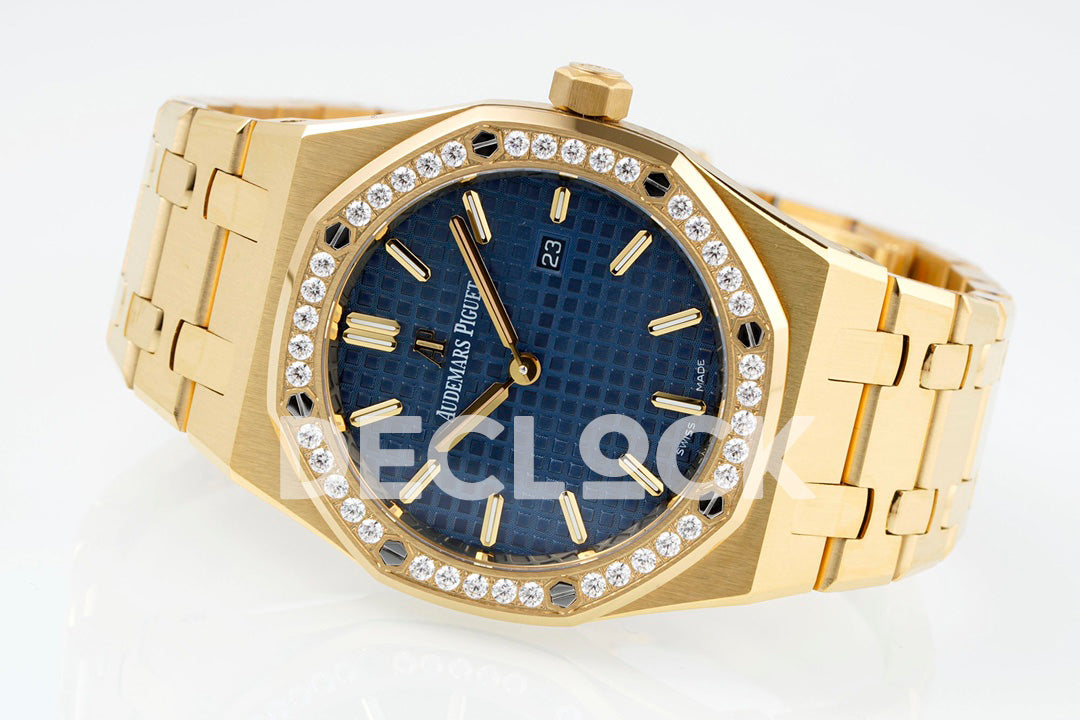 Royal Oak 33mm 67651OR YG Diamond Bezel Blue Dial