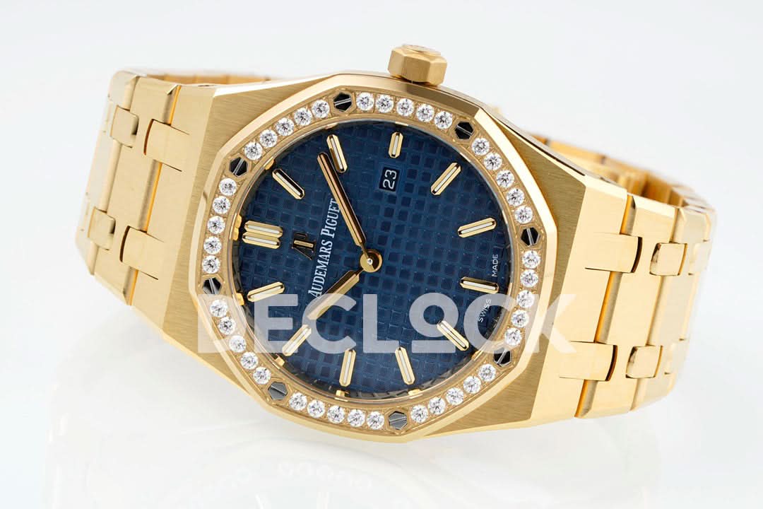 Royal Oak 33mm 67651OR YG Diamond Bezel Blue Dial