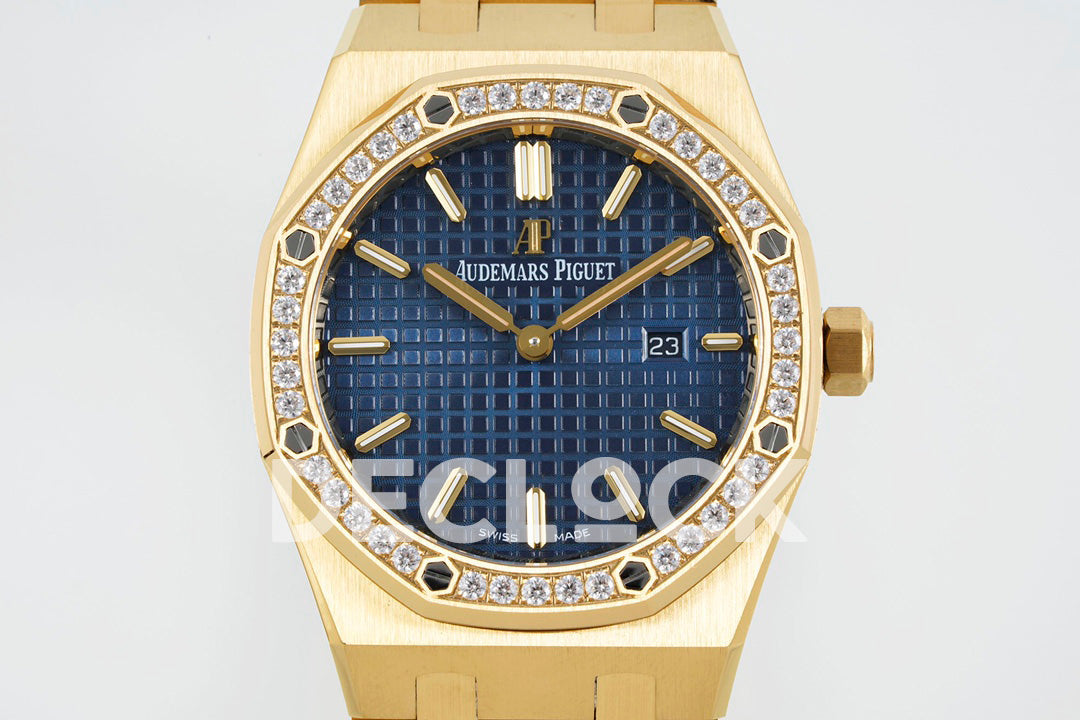 Royal Oak 33mm 67651OR YG Diamond Bezel Blue Dial