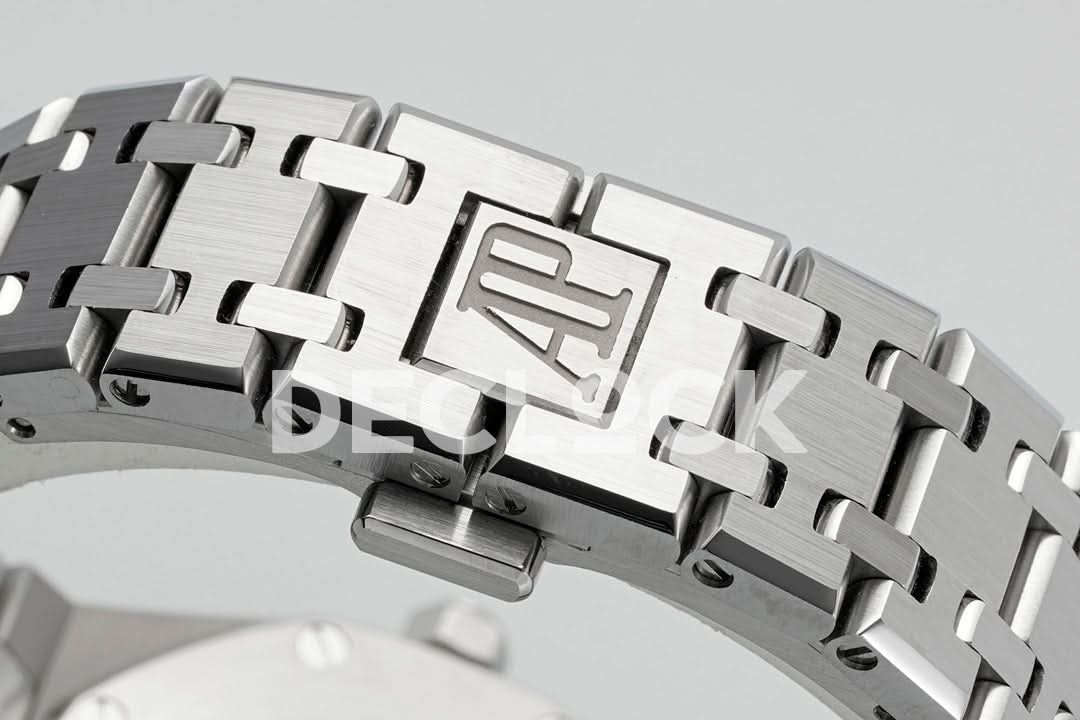 Royal Oak 33mm 67651OR SS Diamond Bezel White Dial