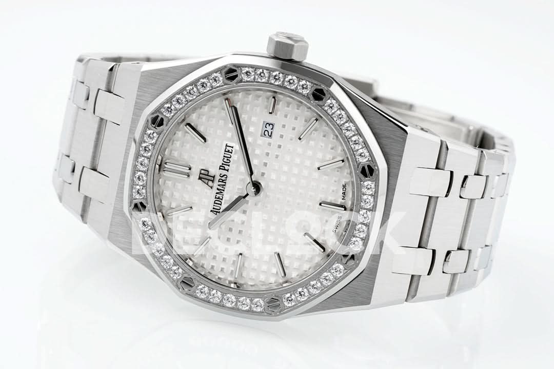 Royal Oak 33mm 67651OR SS Diamond Bezel White Dial