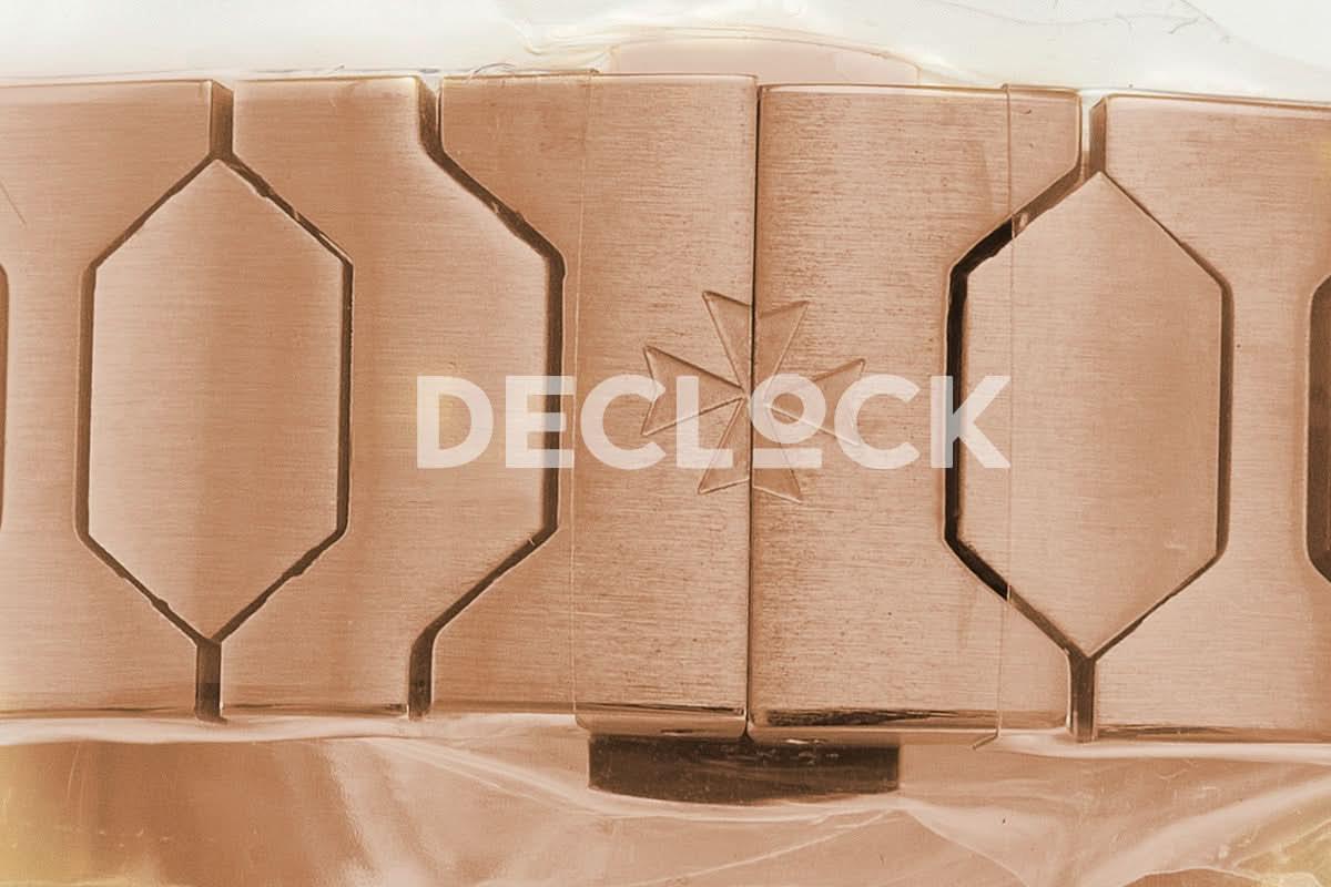 Replica Vacheron Constantin Les Historiques 222 Champagne Dial in Rose Gold |  Declock.