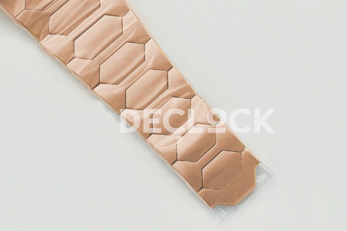 Replica Vacheron Constantin Les Historiques 222 Champagne Dial in Rose Gold |  Declock.