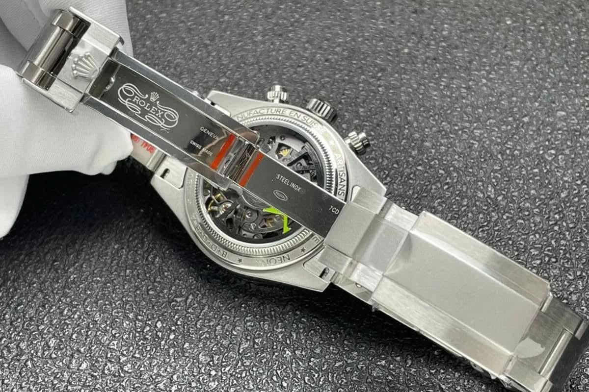 Replica Rolex Daytona 116508 Neon Artisans de Genève Unveils White Dial in White Gold |  Declock.