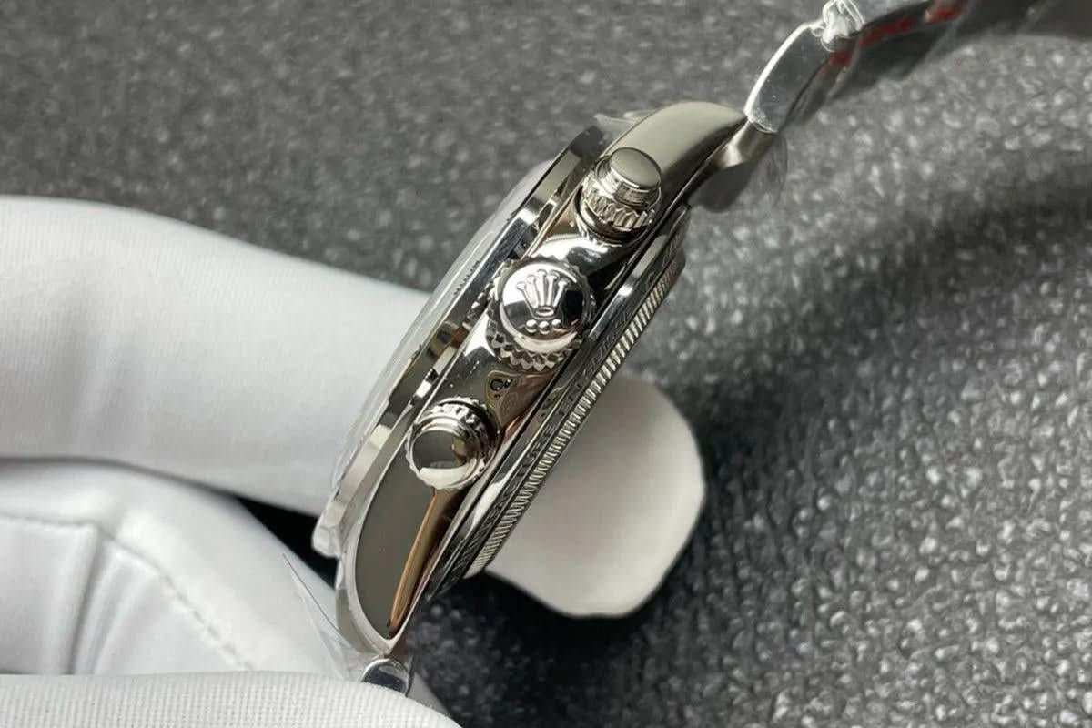 Replica Rolex Daytona 116508 Neon Artisans de Genève Unveils White Dial in White Gold |  Declock.