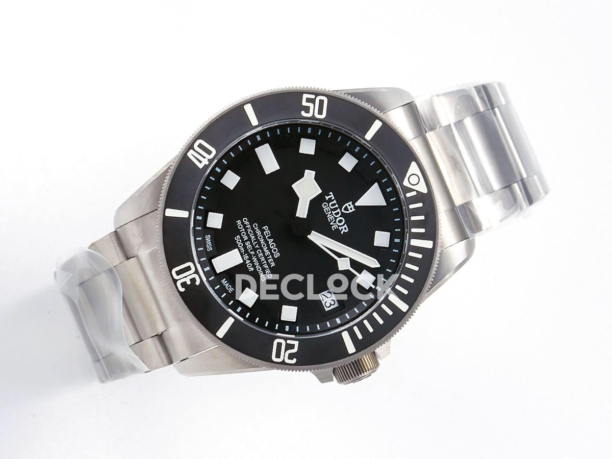 Replica Tudor Black Pelagos on Titanium Bracelet |  Declock.
