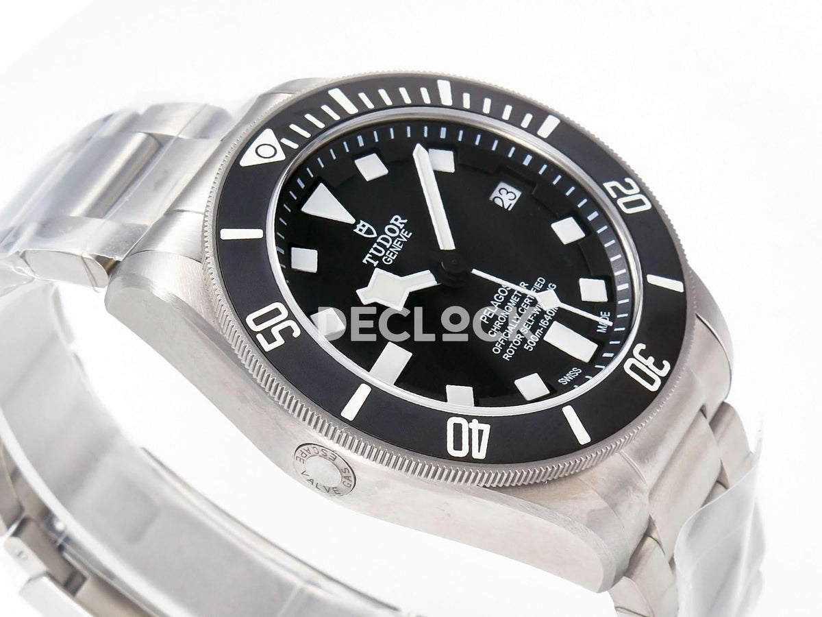 Replica Tudor Black Pelagos on Titanium Bracelet |  Declock.