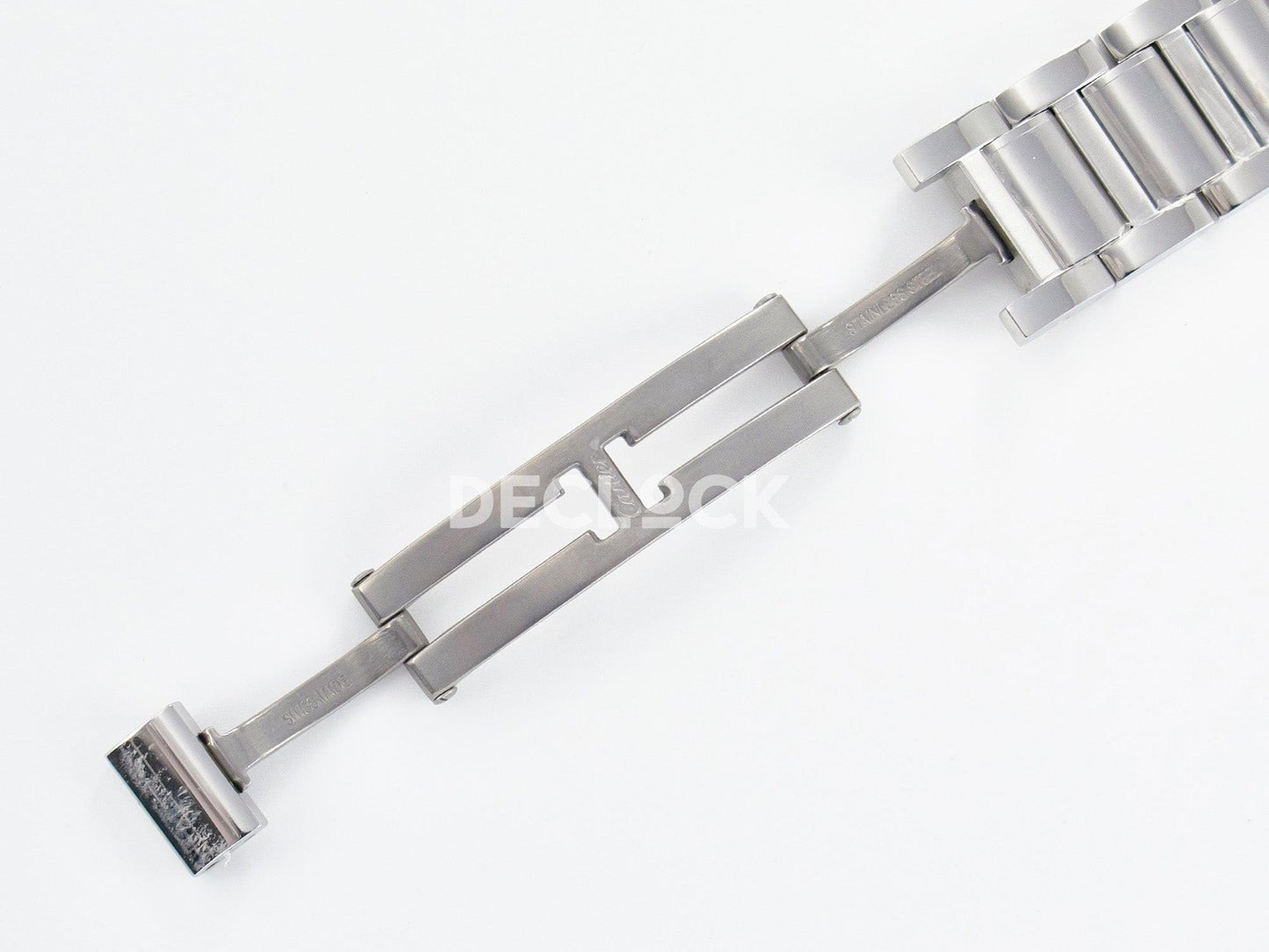 Replica Cartier Tank Must SS 33.7mm White Dial on SS Bracelet |  Declock.