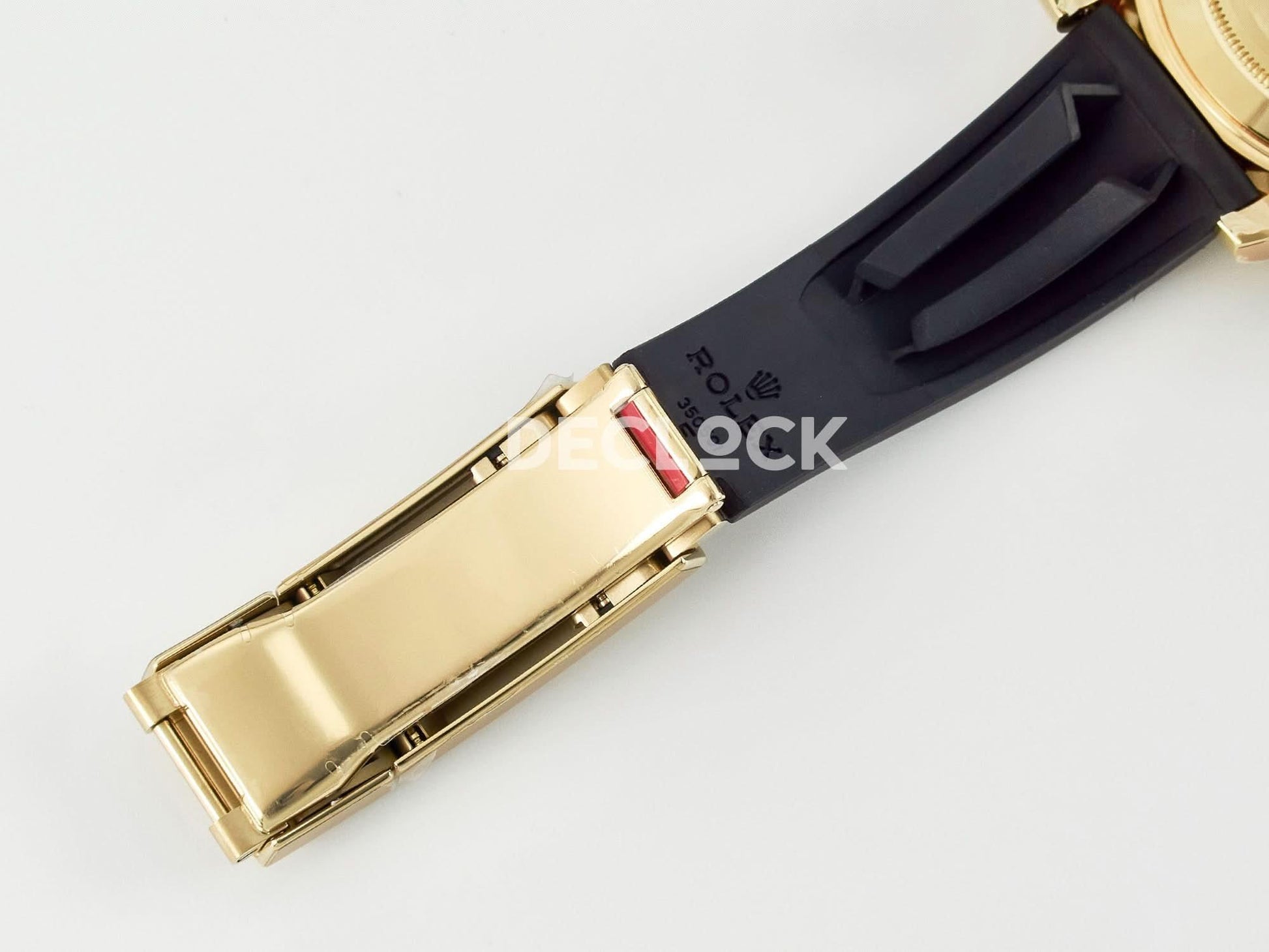 Replica Rolex Yacht-Master 226658 Clean 1:1 YG on Oysterflex Strap |  Declock.