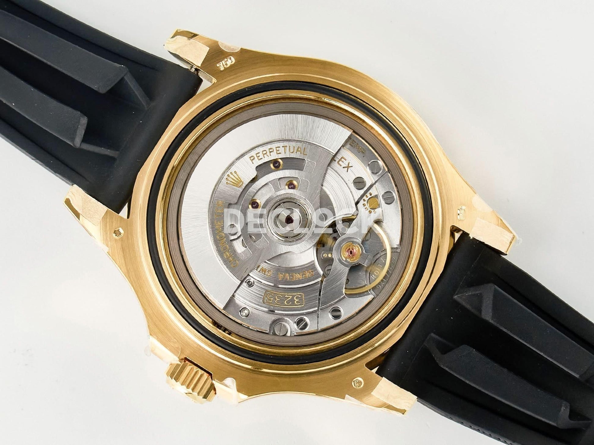 Replica Rolex Yacht-Master 226658 Clean 1:1 YG on Oysterflex Strap |  Declock.
