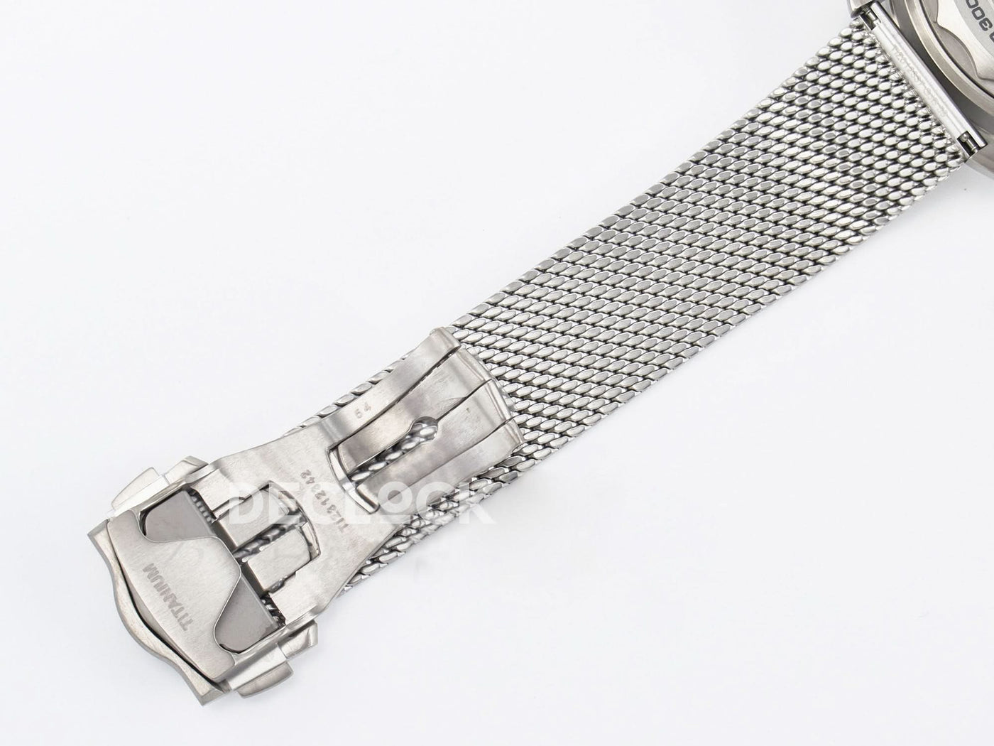 Seamaster Diver 300M James Bond 007 60th Anniversary Blue Dial on Mesh Bracelet