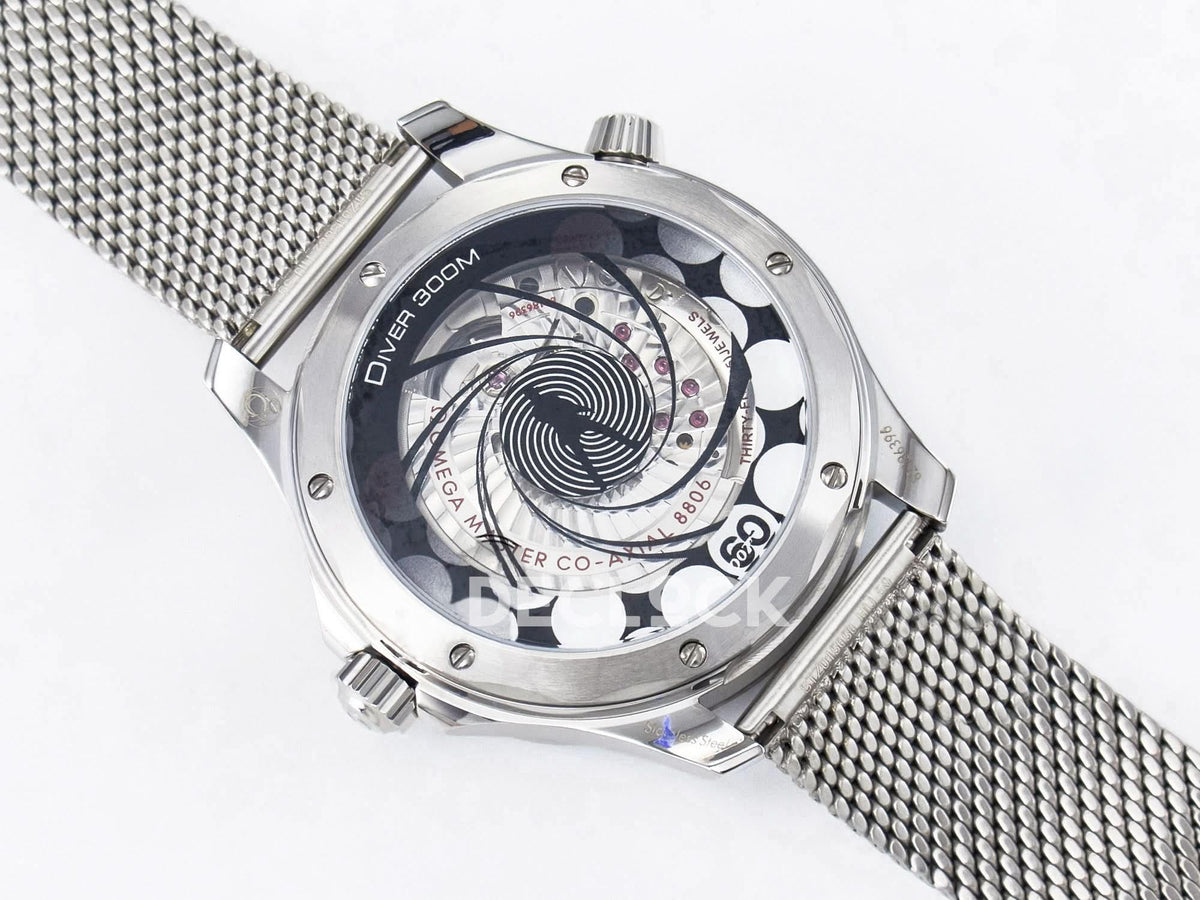 Replica Declock Seamaster Diver 300M James Bond 007 60th Anniversary Blue Dial on Mesh Bracelet |  Declock.