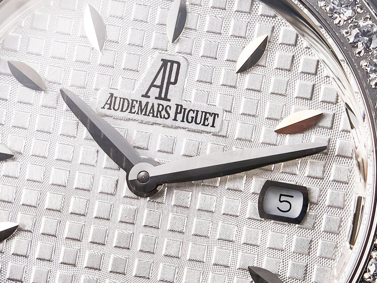 Replica Audemars Pigeut Royal Oak Offshore Ladies 33mm SS DRF Best Edition White Dial Diamonds Bezel on White Rubber Strap |  Declock.