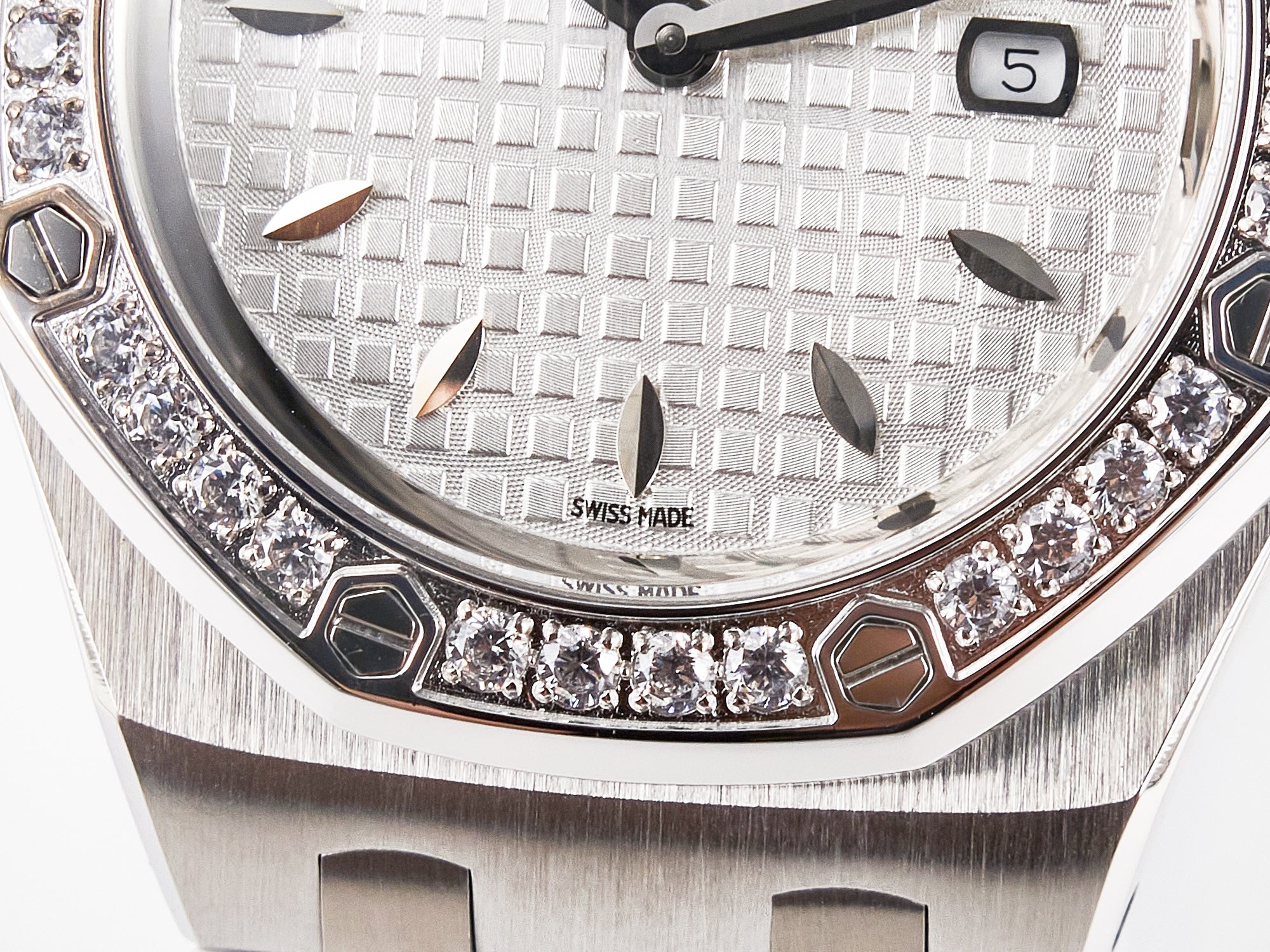 Royal Oak Offshore Ladies 33mm SS DRF Best Edition White Dial Diamonds Bezel on White Rubber Strap