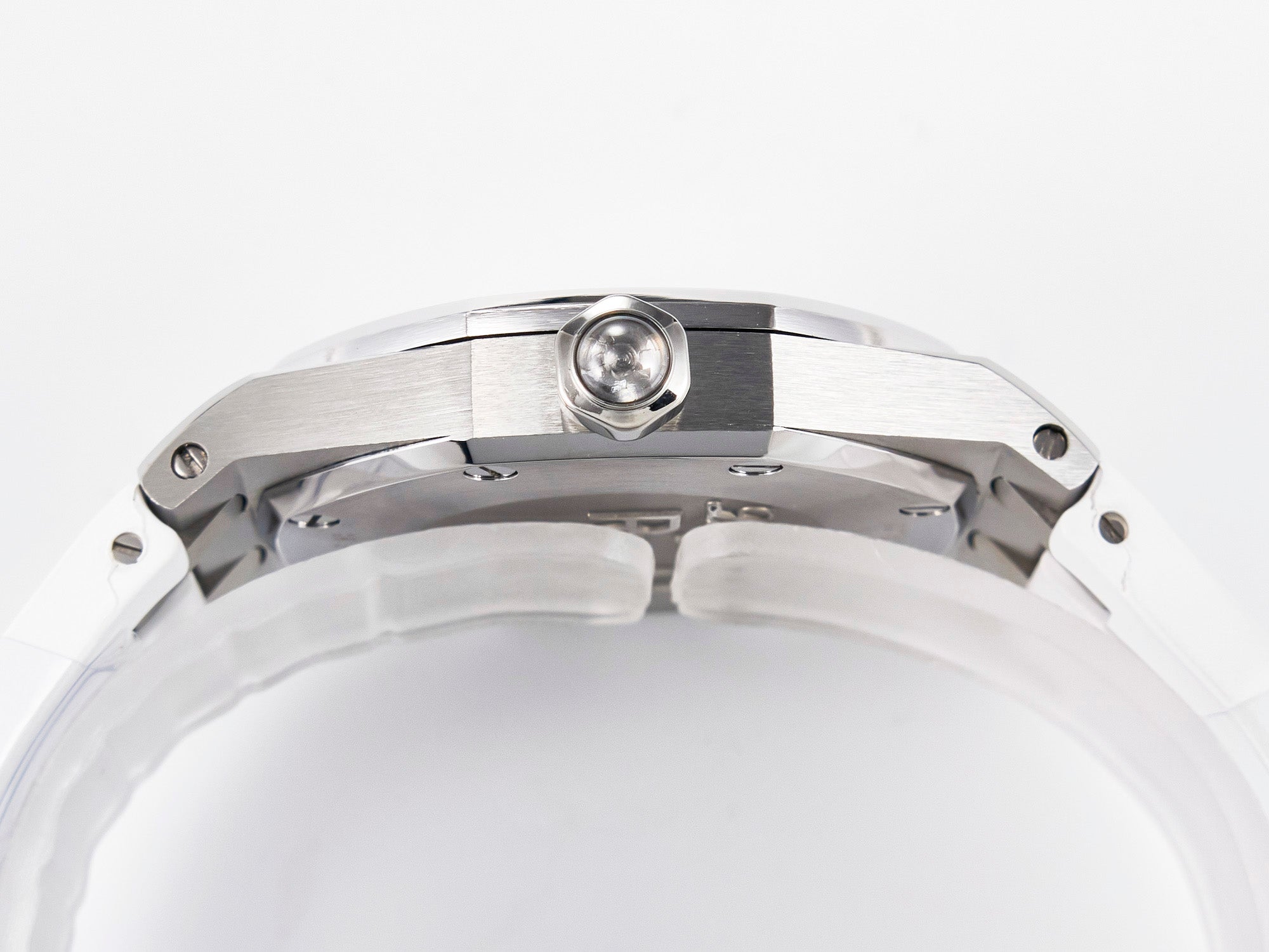 Royal Oak Offshore Ladies 33mm SS DRF Best Edition White Dial Diamonds Bezel on White Rubber Strap