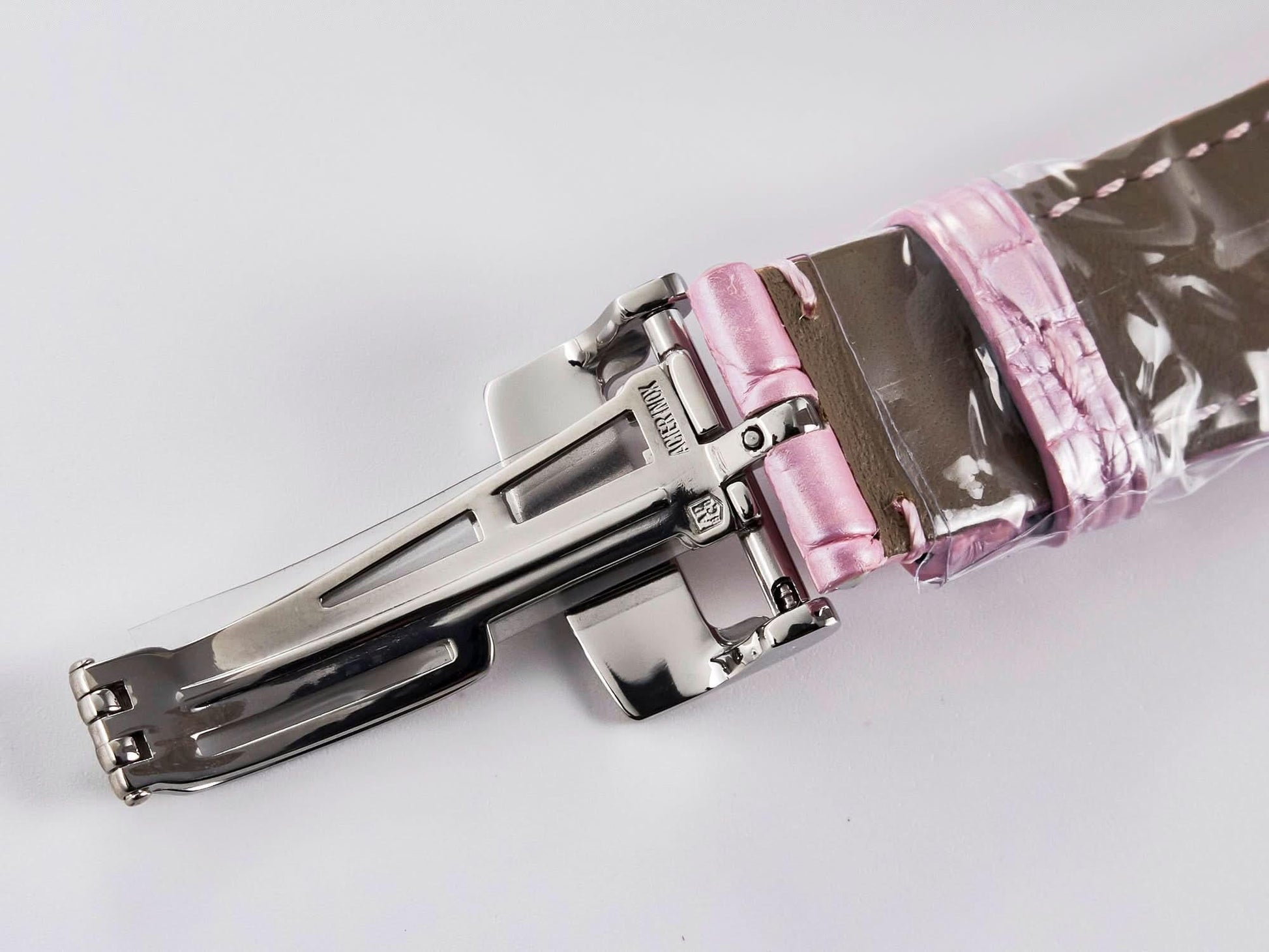Replica Audemars Pigeut Royal Oak Offshore Ladies 33mm SS DRF Best Edition Pink Dial Diamonds Bezel on Pink Leather Strap |  Declock.