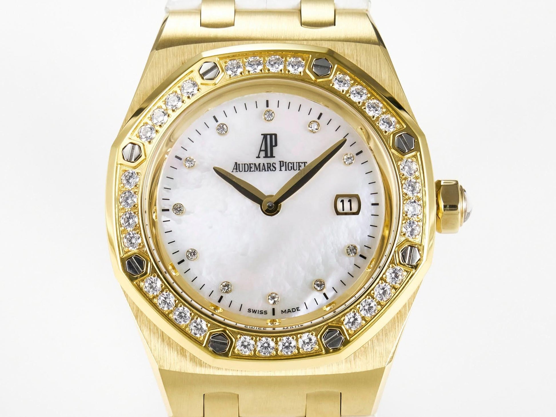 Replica Audemars Pigeut Royal Oak Ladies 33mm YG DRF Best Edition MOP Dial Diamonds Bezel on White Rubber Strap |  Declock.