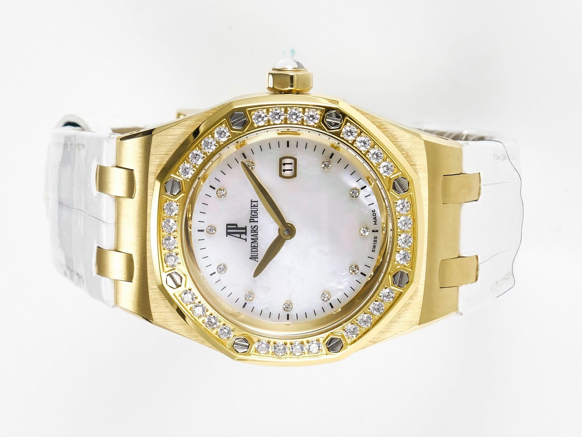 Replica Audemars Pigeut Royal Oak Ladies 33mm YG DRF Best Edition MOP Dial Diamonds Bezel on White Rubber Strap |  Declock.