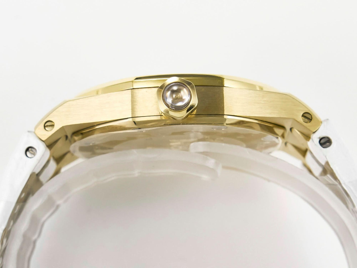 Replica Audemars Pigeut Royal Oak Ladies 33mm YG DRF Best Edition MOP Dial Diamonds Bezel on White Rubber Strap |  Declock.