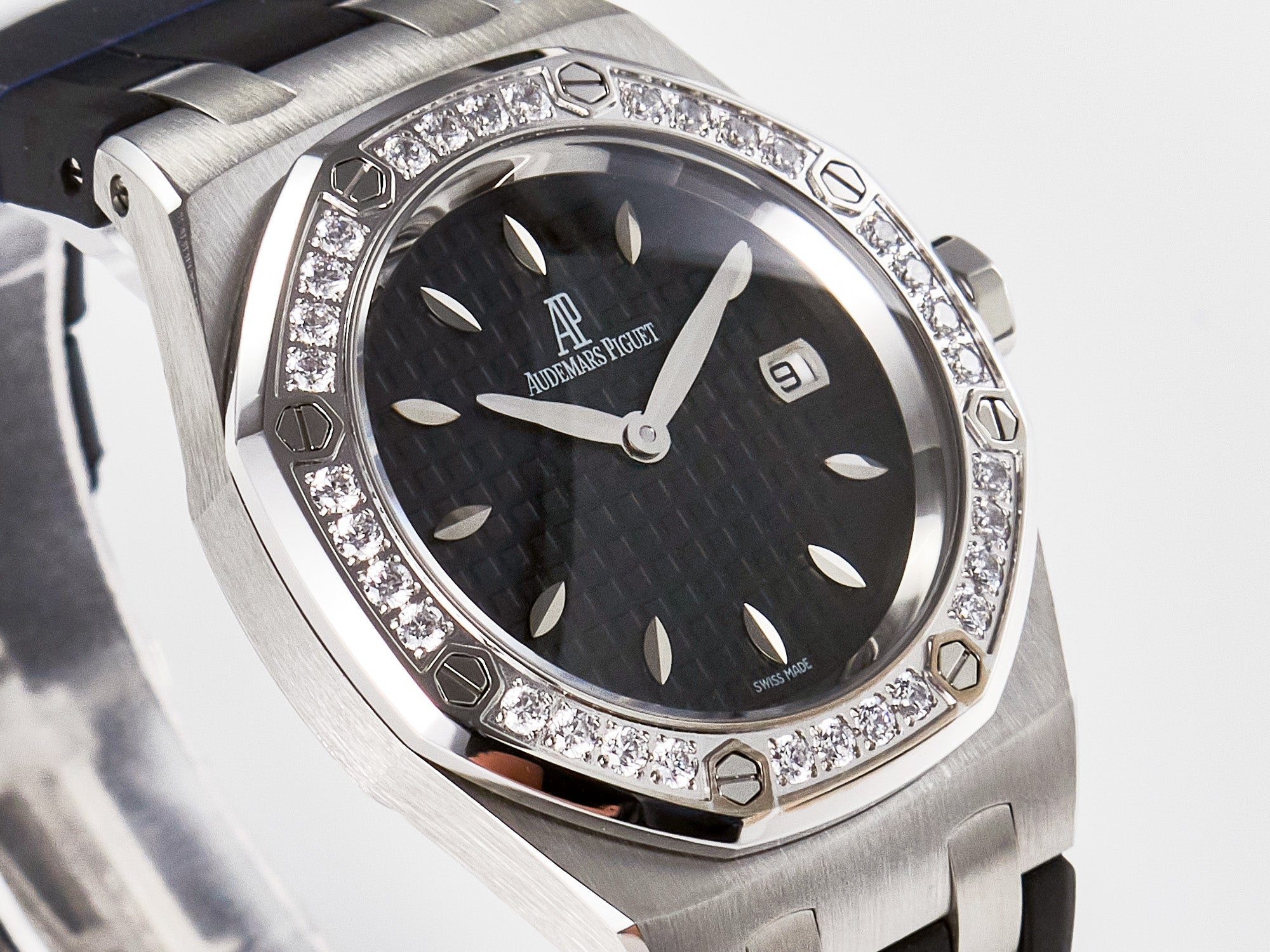 Royal Oak Offshore Ladies 33mm SS DRF Best Edition Black Dial Diamonds Bezel on Black Rubber