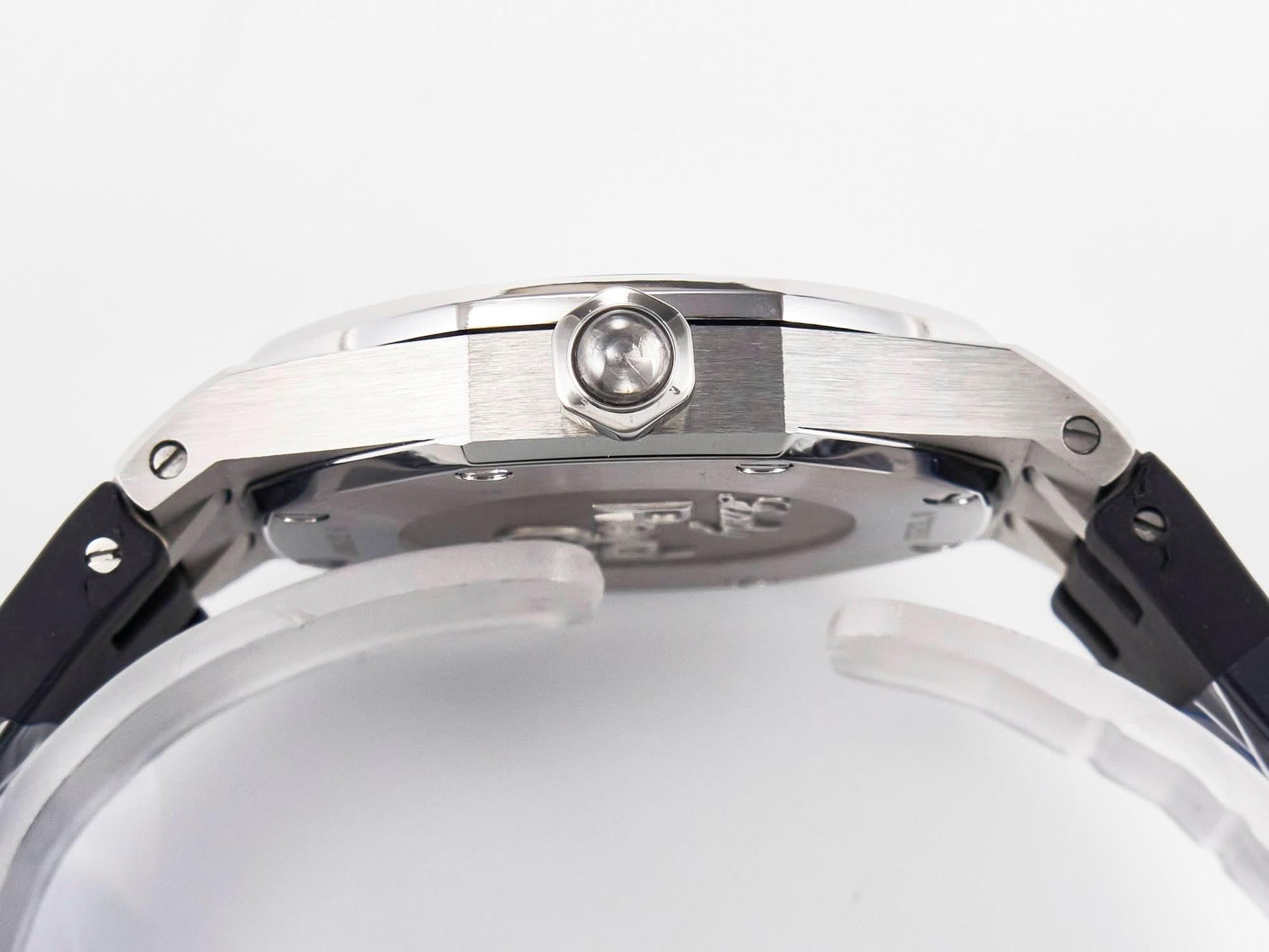 Replica Audemars Pigeut Royal Oak Offshore Ladies 33mm SS DRF Best Edition Black Dial Diamonds Bezel on Black Rubber |  Declock.
