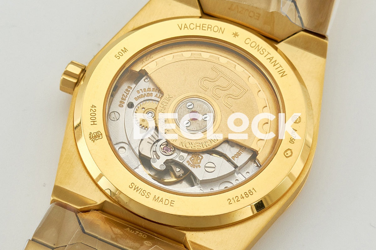 Les Historiques 222 Champagne Dial in Yellow Gold