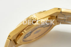 Les Historiques 222 Champagne Dial in Yellow Gold
