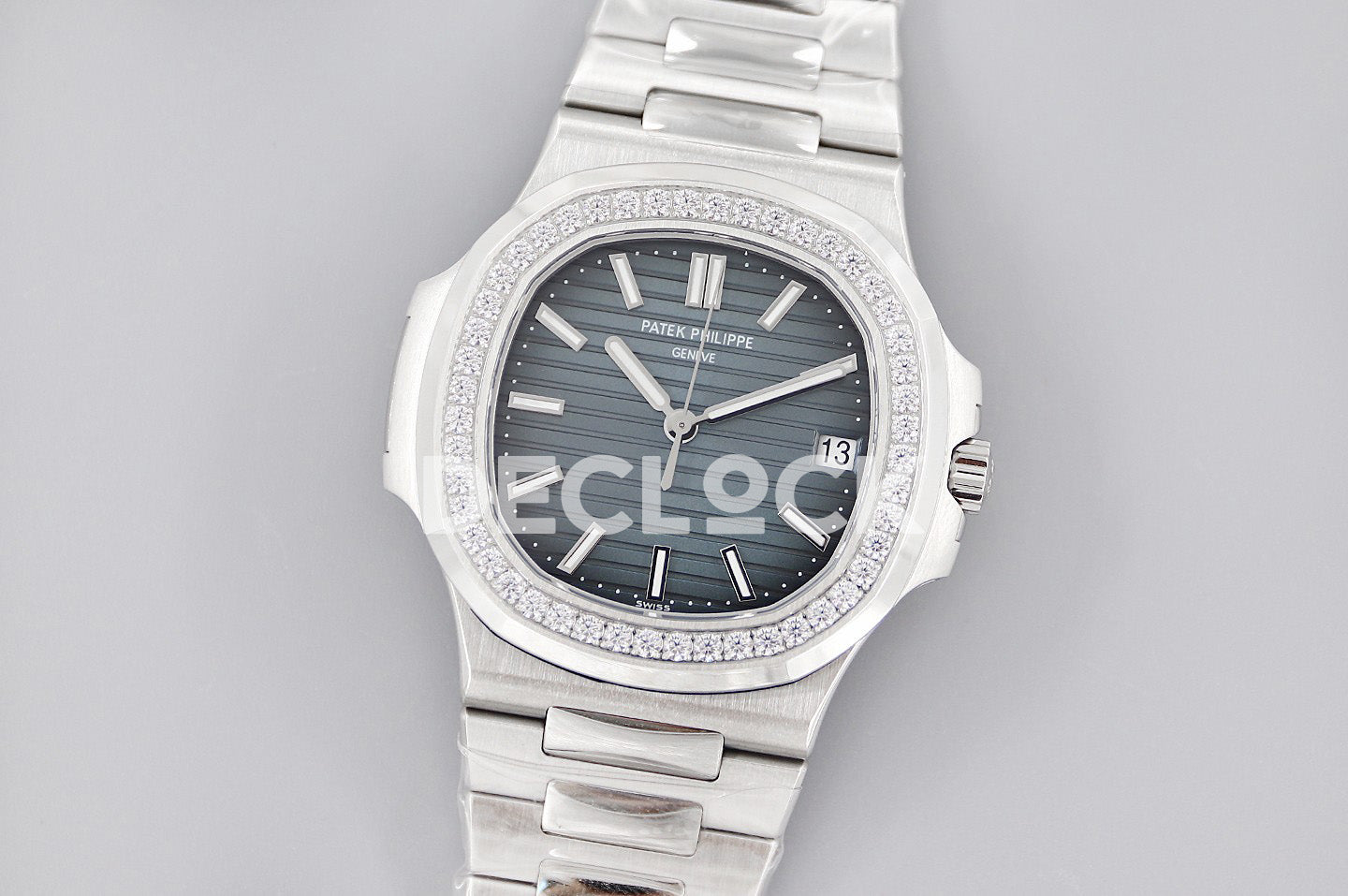 Nautilus 5713 Blue Dial Diamond Bezel