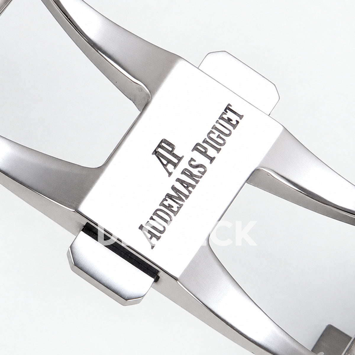 Audemars Piguet Royal Oak 15300 ZF Blue SA3120 — clasp engraving
