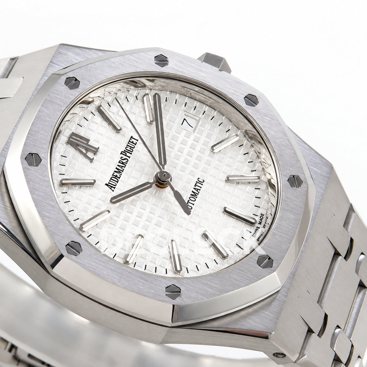 Audemars Piguet Royal Oak 15300 ZF Silver White SA3120 — angled dial detail
