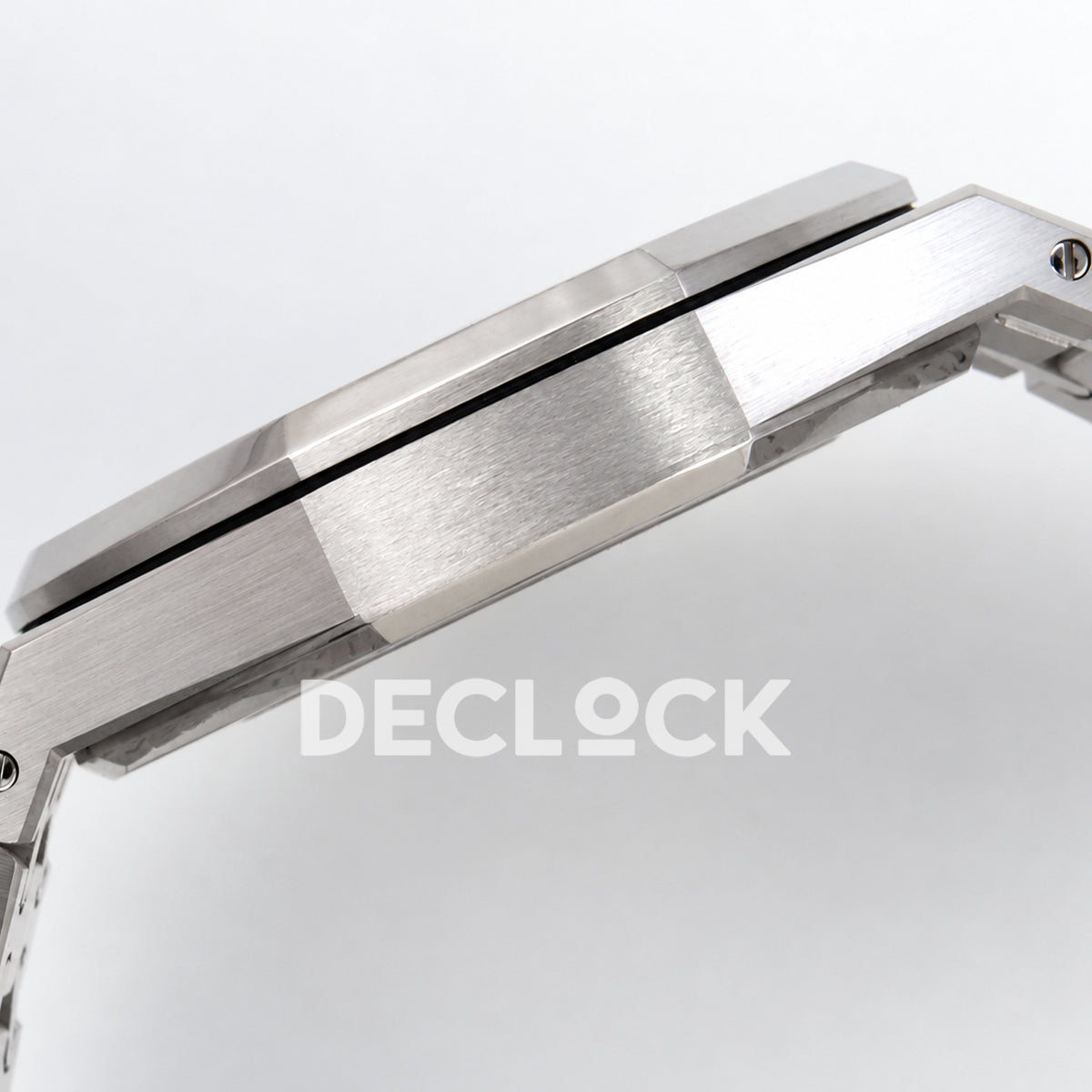 Audemars Piguet Royal Oak 15300 ZF Silver White SA3120 — case side profile
