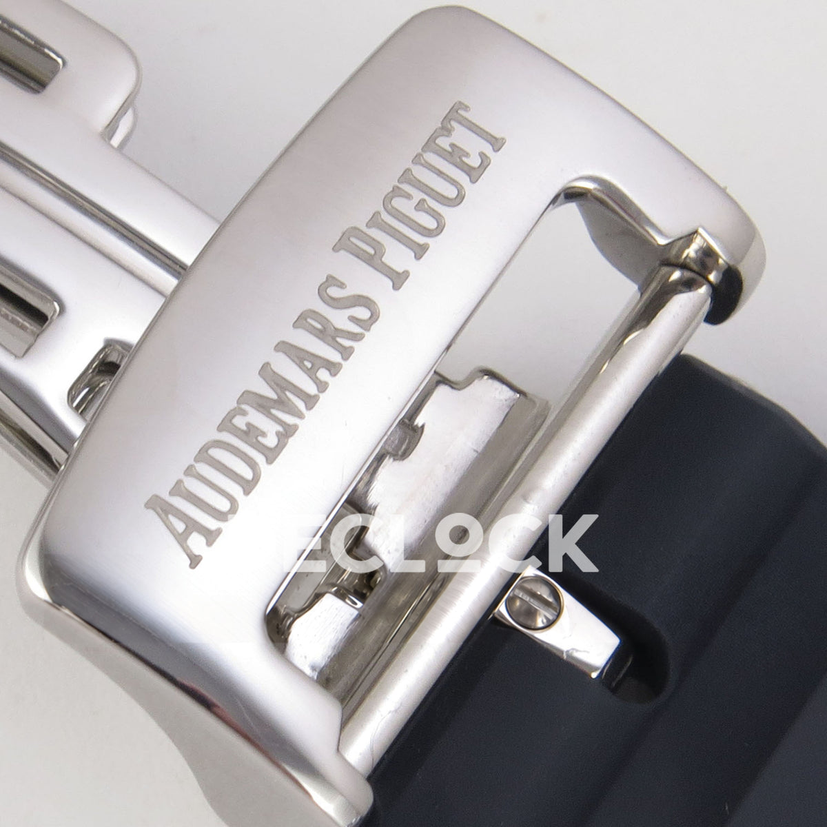 Audemars Piguet Royal Oak 15500 DDF Blue Rubber Strap DD4302 replica - clasp engraving