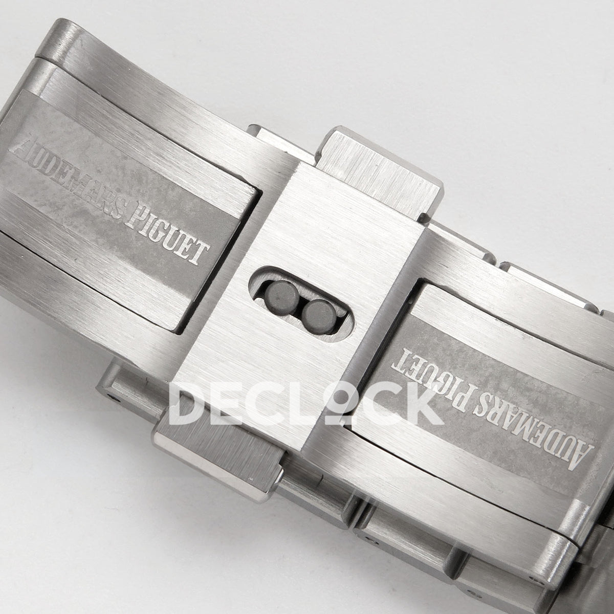 Audemars Piguet Royal Oak 15500 DDF Gray Bracelet DD4302 replica - clasp engraving