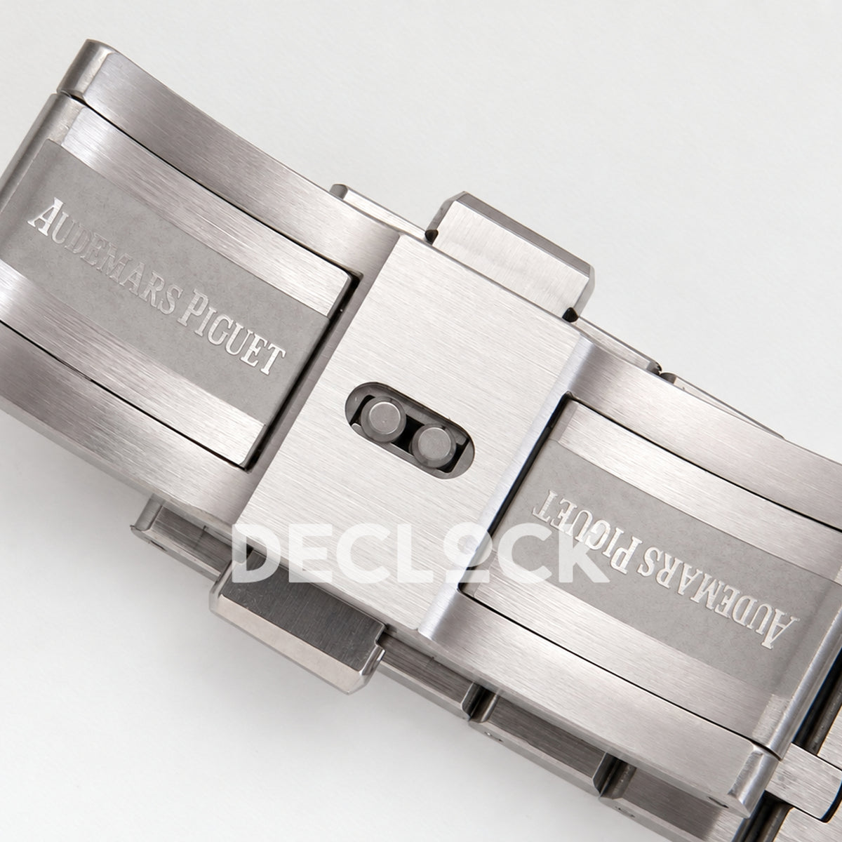 Audemars Piguet Royal Oak 15500ST.OO.1220ST.02 JF gray dial steel bracelet DD4302 — clasp detail