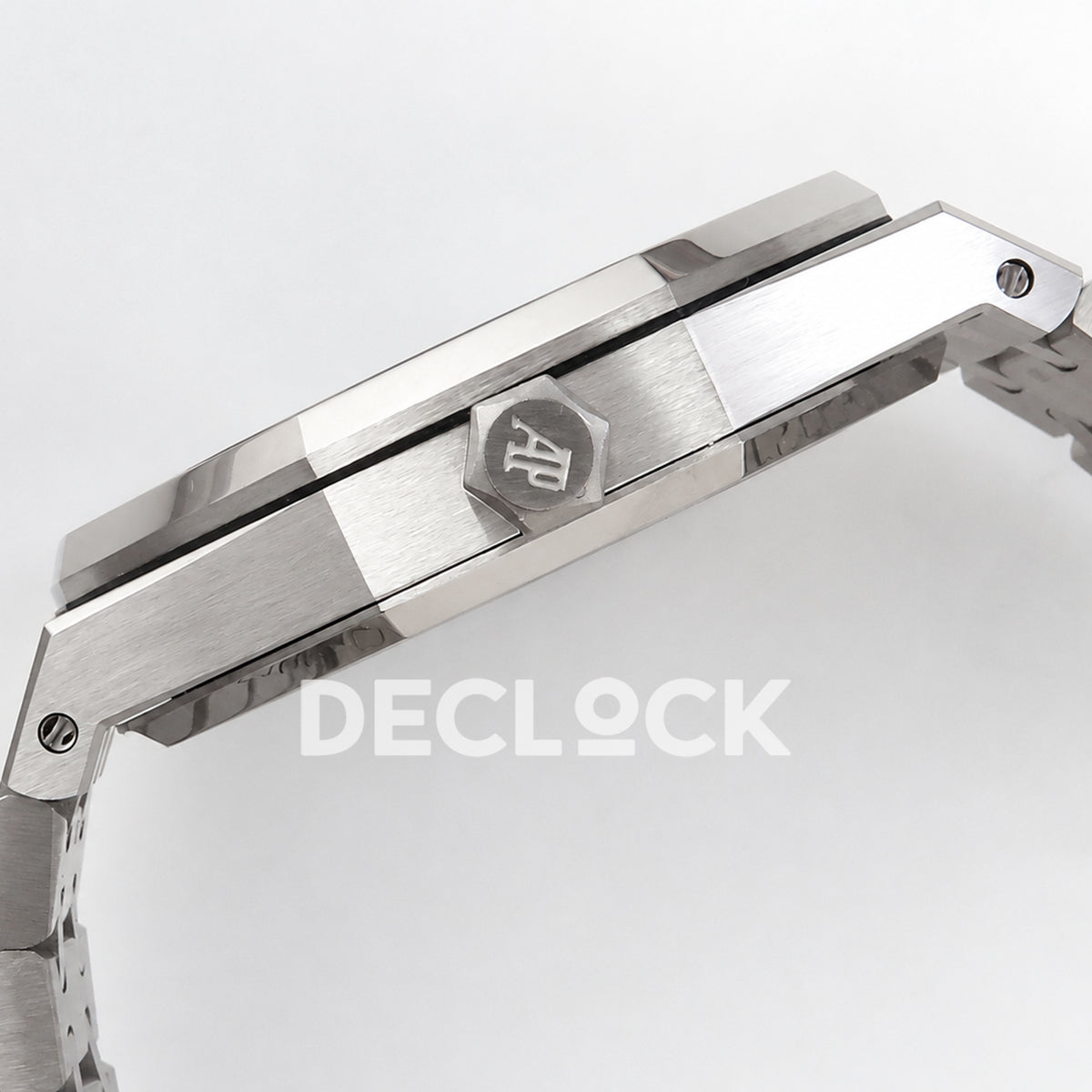 Audemars Piguet Royal Oak 15500ST.OO.1220ST.02 JF gray dial steel bracelet DD4302 — crown profile