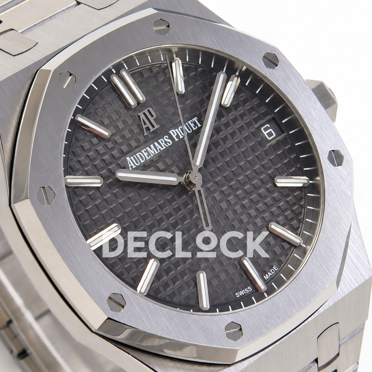 Audemars Piguet Royal Oak 15500ST.OO.1220ST.02 JF gray dial steel bracelet DD4302 — dial left angle