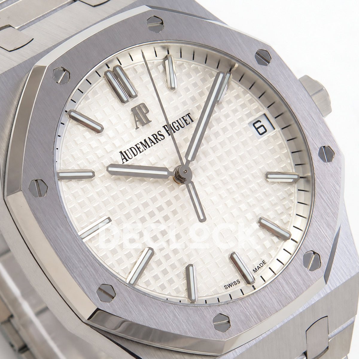 Audemars Piguet Royal Oak 15500ST.OO.1220ST.04 JF silver white dial steel bracelet DD4302 — dial left angle