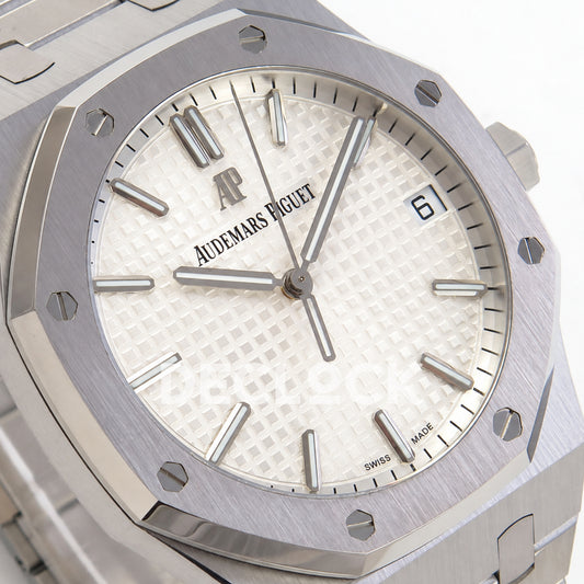 Audemars Piguet Royal Oak 15500ST.OO.1220ST.04 JF silver white dial steel bracelet DD4302 — dial left angle