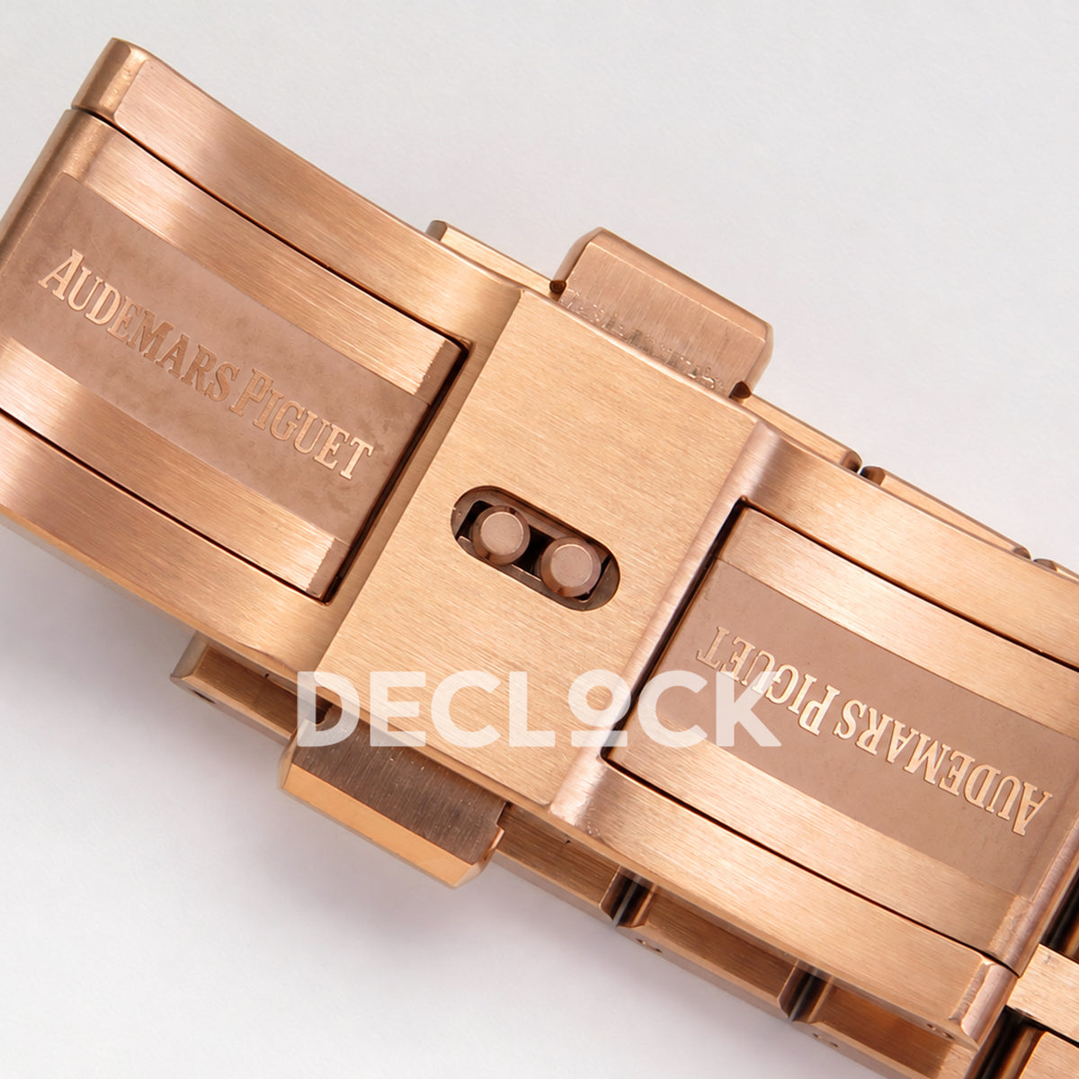 Audemars Piguet Royal Oak 15510OR.OO.1320OR.03 JF blue dial rose gold bracelet DD4302 — clasp detail