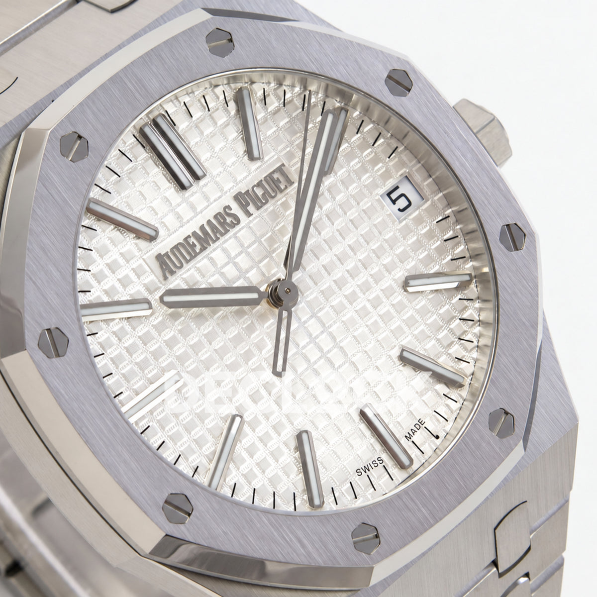 Audemars Piguet Royal Oak 15510 JF steel silver white dial DD4302 — angled dial
