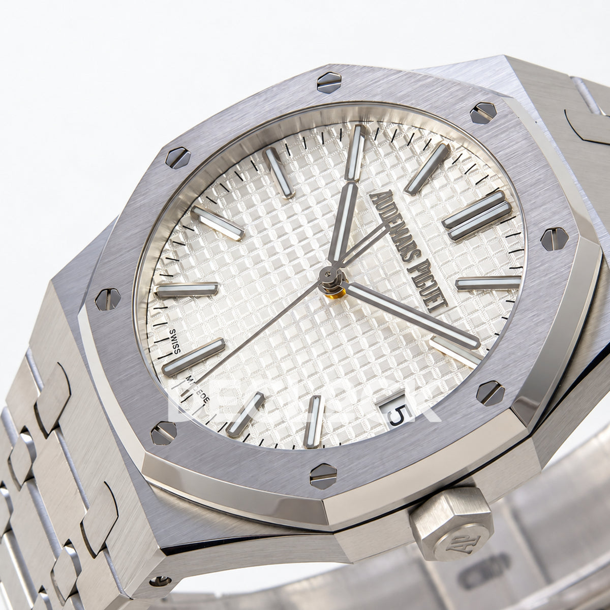 Audemars Piguet Royal Oak 15510 JF steel silver white dial DD4302 — right angle