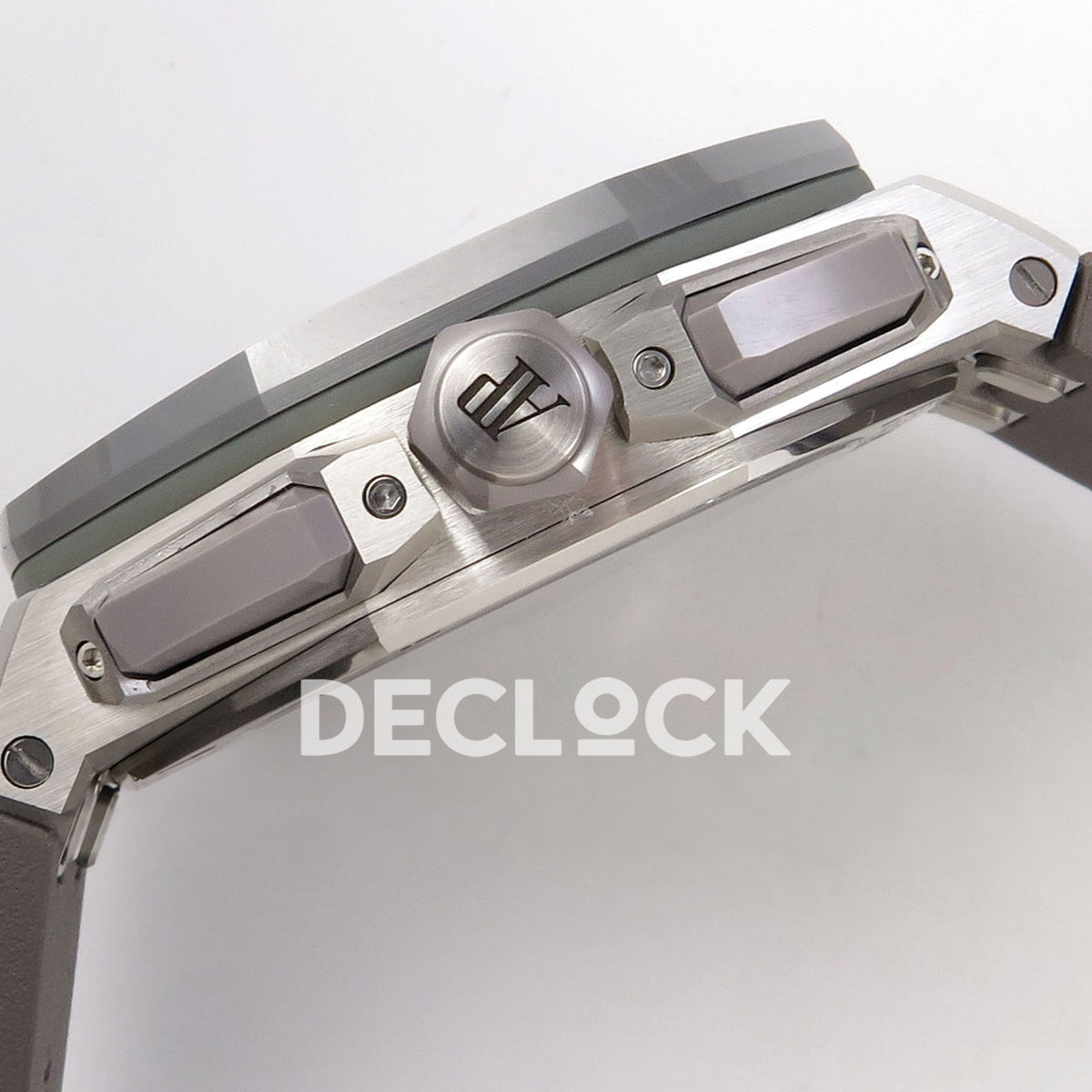 Audemars Piguet Royal Oak Offshore 26420 DDF replica - original AP winding crown and chronograph pushers